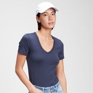 NWT Gap Navy Blue Modern V-Neck Tee